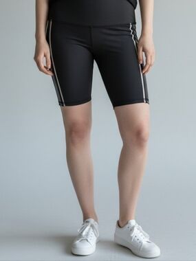 ALO Yoga Gray High-Rise Bike Shorts In Charcoal with Side Stripe Size Small
